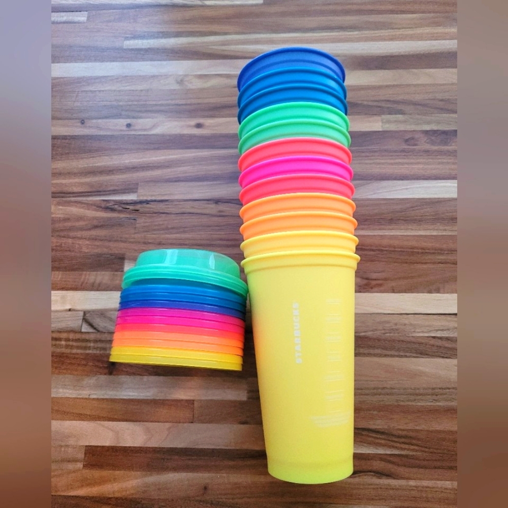 Starbucks Cups set of 12 w/ Matching Lids